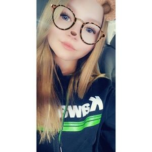 Meet your Posher, Katelyn